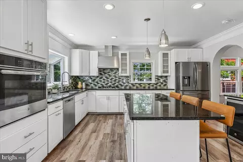 Kitchen - 726 Boundary Ave, Silver Spring, MD 20910 photo 3 of 4