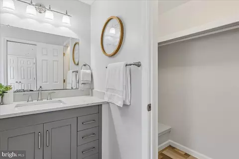Bath - 726 Boundary Ave, Silver Spring, MD 20910 photo 3 of 4