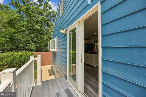 Exterior - 726 Boundary Ave, Silver Spring, MD 20910 photo 4 of 16