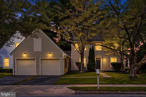 510 Saybrooke View Dr, Gaithersburg, MD 20877