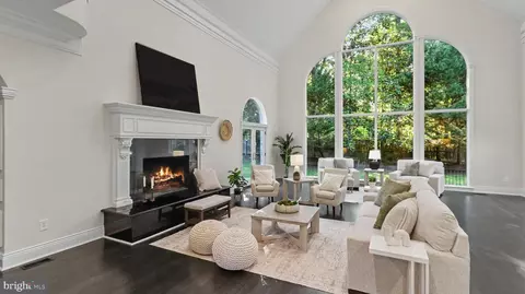 6603 Braeburn Pkwy, Bethesda, MD 20817