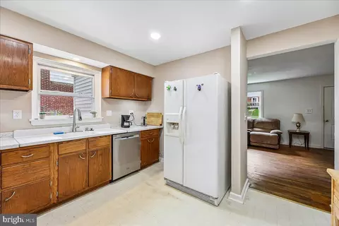Entry Way - 2709 Fenimore Rd, Silver Spring, MD 20902 photo 1 of 6