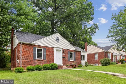 2709 Fenimore Rd, Silver Spring, MD 20902