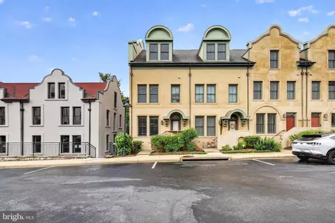 2711 Cassedy St, Silver Spring, MD 20910