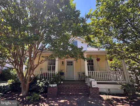 6814 Brookville Rd, Chevy Chase, MD 20815