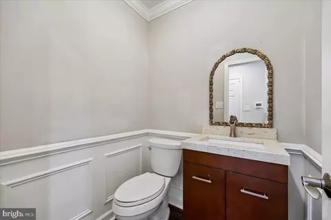 Entry Way - 6 Crestview Ct, Potomac, MD 20854 photo 7 of 10