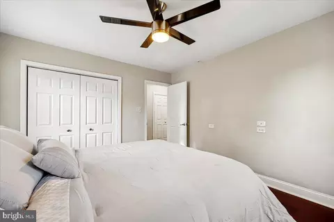 Bedroom - 6 Crestview Ct, Potomac, MD 20854 photo 2 of 3
