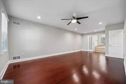 Living - 6 Crestview Ct, Potomac, MD 20854 photo 6 of 7