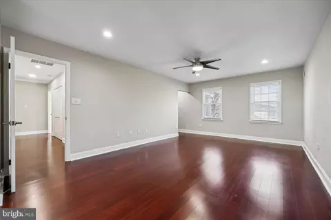 Living - 6 Crestview Ct, Potomac, MD 20854 photo 3 of 7