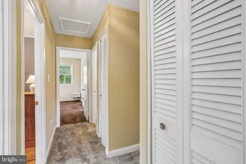 Entry Way - 2 Foxhall Ct, Silver Spring, MD 20906 photo 8 of 9