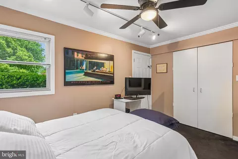 Bedroom - 2 Foxhall Ct, Silver Spring, MD 20906 photo 10 of 12