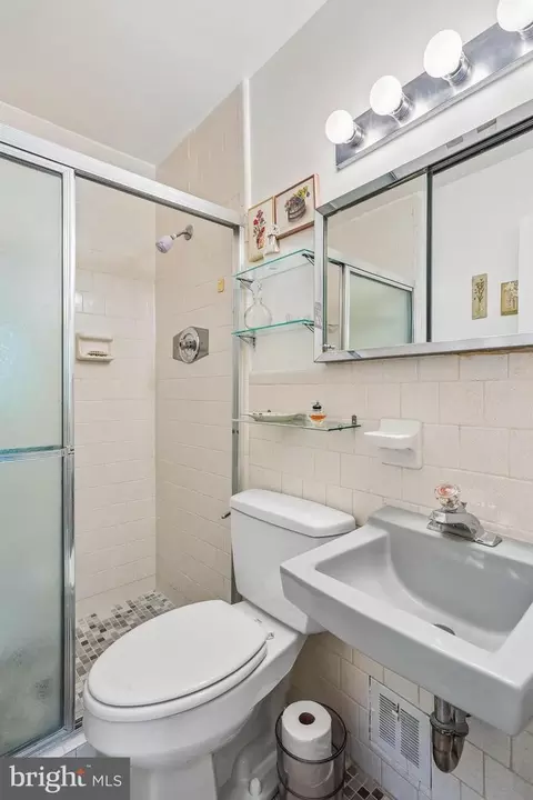 Bath - 2 Foxhall Ct, Silver Spring, MD 20906 photo 1 of 7