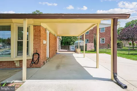 Exterior - 2 Foxhall Ct, Silver Spring, MD 20906 photo 5 of 15
