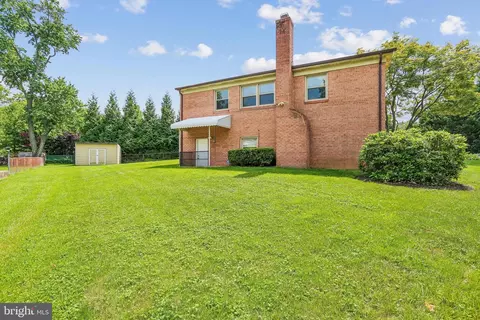 Exterior - 2 Foxhall Ct, Silver Spring, MD 20906 photo 10 of 15