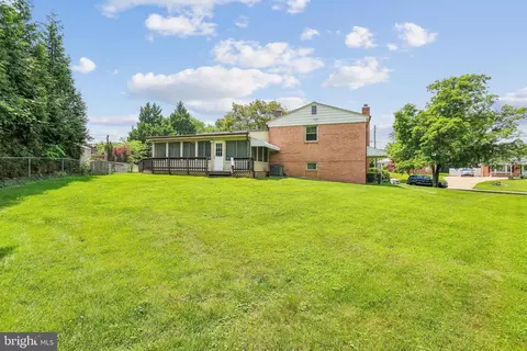 Exterior - 2 Foxhall Ct, Silver Spring, MD 20906 photo 12 of 15