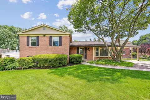 Exterior - 2 Foxhall Ct, Silver Spring, MD 20906 photo 4 of 15