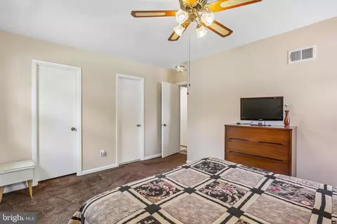 Bedroom - 2 Foxhall Ct, Silver Spring, MD 20906 photo 2 of 12