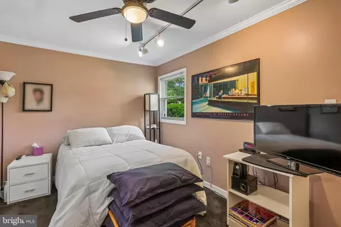 Bedroom - 2 Foxhall Ct, Silver Spring, MD 20906 photo 11 of 12