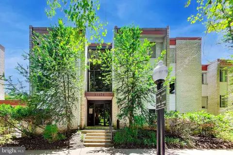 14424 Parkvale Rd #2, Rockville, MD 20853