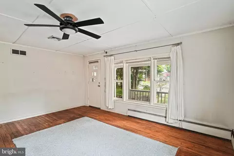Living - 620 Ritchie Ave, Silver Spring, MD 20910 photo 3 of 3