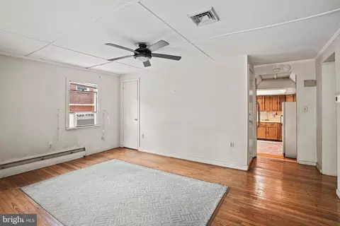 Living - 620 Ritchie Ave, Silver Spring, MD 20910 photo 1 of 3