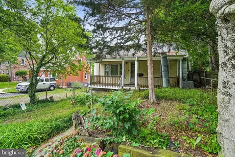 Exterior - 620 Ritchie Ave, Silver Spring, MD 20910 photo 3 of 9