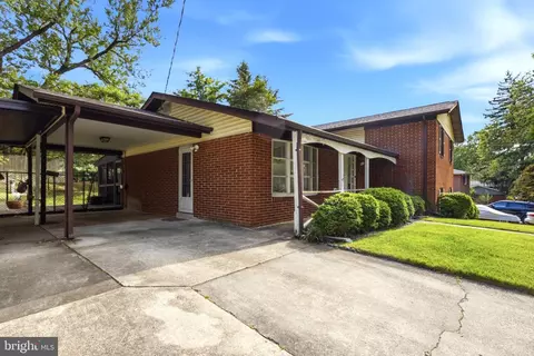 Exterior - 1011 Devere Dr, Silver Spring, MD 20903 photo 4 of 10