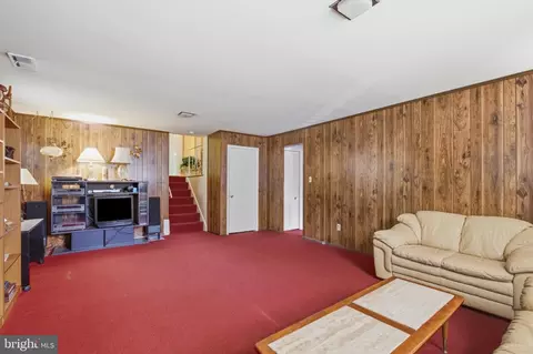 Living - 1011 Devere Dr, Silver Spring, MD 20903 photo 4 of 4