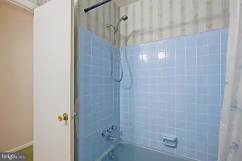 Bath - 1011 Devere Dr, Silver Spring, MD 20903 photo 2 of 2