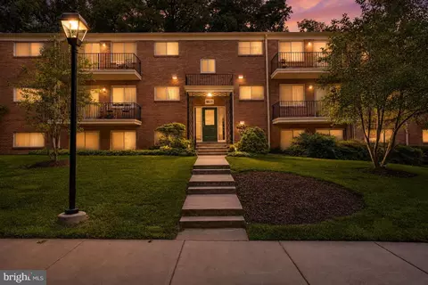10607 Kenilworth Ave #K-202, Bethesda, MD 20814