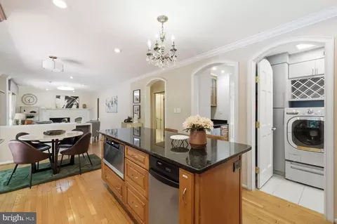 1332 Winding Waye Ln, Silver Spring, MD 20902 photo 17