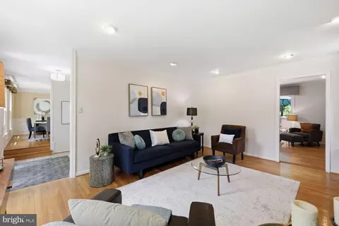 1332 Winding Waye Ln, Silver Spring, MD 20902 photo 5