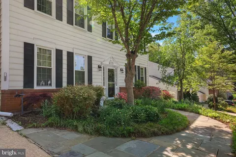 1332 Winding Waye Ln, Silver Spring, MD 20902 photo 2