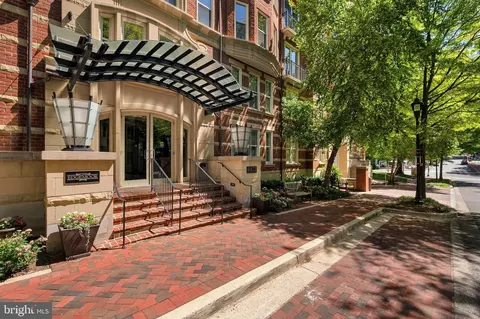 4821 Montgomery Ln #1002, Bethesda, MD 20814