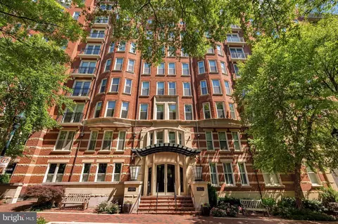 4821 Montgomery Ln #1002, Bethesda, MD 20814