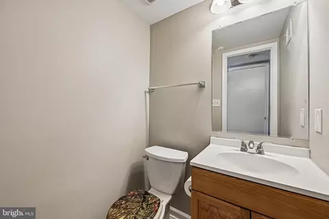 Bath - 13203 Verdi Ct, Silver Spring, MD 20904 photo 1 of 2