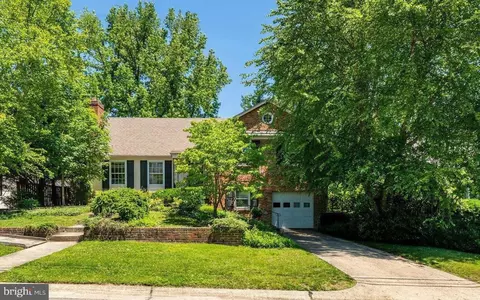 5509 Parkston Rd, Bethesda, MD 20816