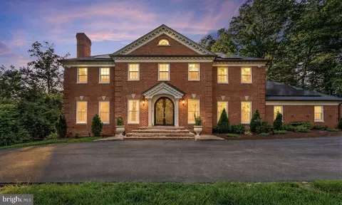 10900 Tara Rd, Potomac, MD 20854