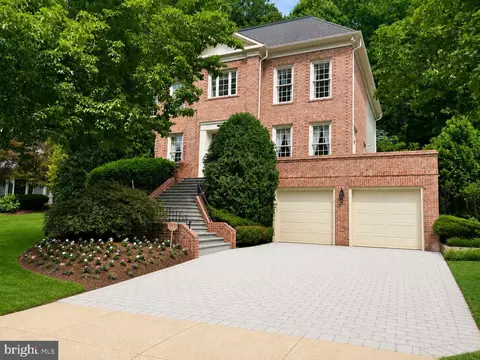 8011 Summer Mill Ct, Bethesda, MD 20817