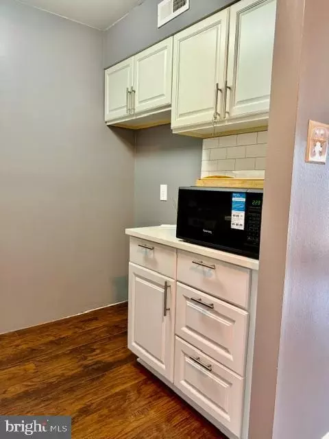 Kitchen - 2305 Greenery Ln #204-3, Silver Spring, MD 20906 photo 2 of 3