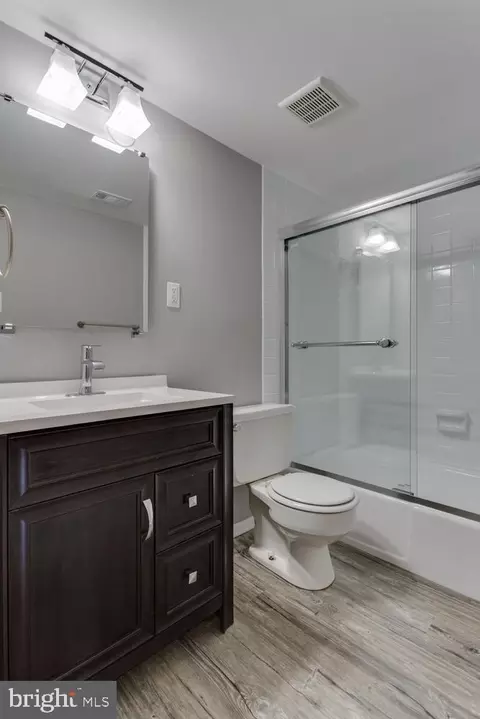 Bath - 2305 Greenery Ln #204-3, Silver Spring, MD 20906 photo 1 of 2