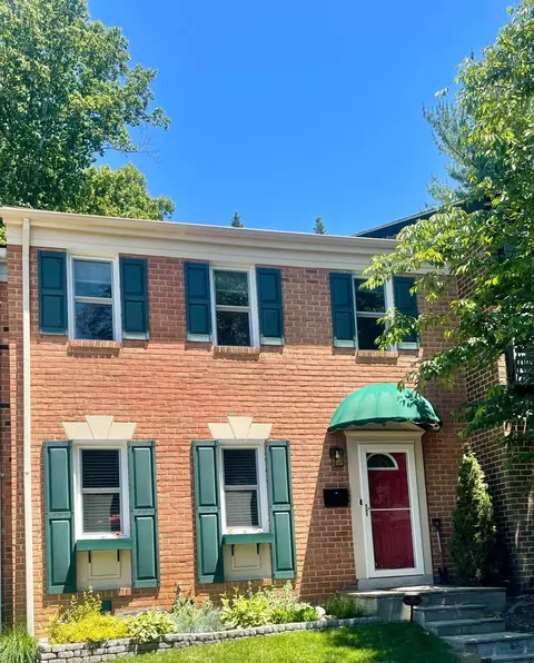 4 Honey Cir, Gaithersburg, MD 20878