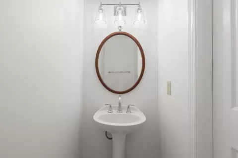 Bath - 2040 Westchester Dr, Silver Spring, MD 20902 photo 1 of 7