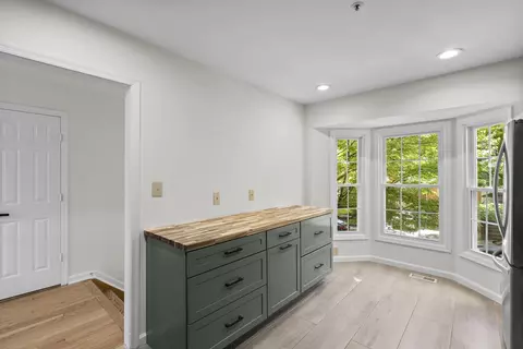 Entry Way - 2040 Westchester Dr, Silver Spring, MD 20902 photo 1 of 3