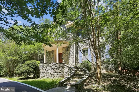 11720 Glen Ct, Potomac, MD 20854