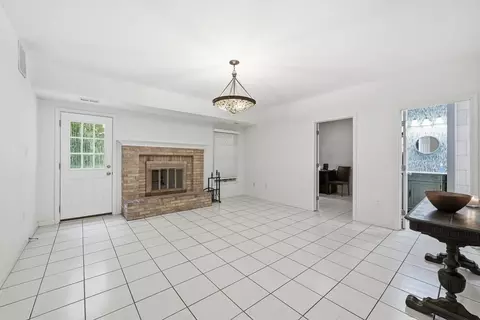 Living - 15802 Radwick Ln, Silver Spring, MD 20906 photo 4 of 4