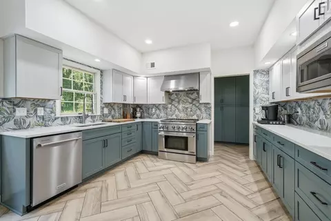 Kitchen - 15802 Radwick Ln, Silver Spring, MD 20906 photo 1 of 4