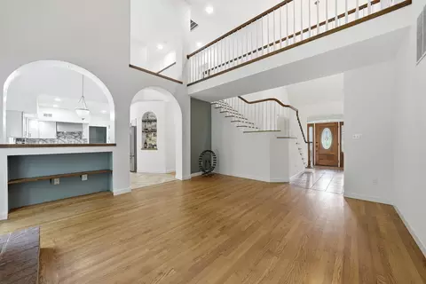 Living - 15802 Radwick Ln, Silver Spring, MD 20906 photo 3 of 4