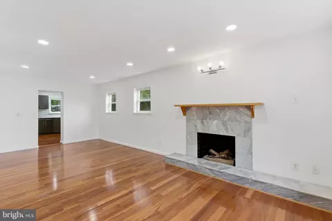 Living - 1511 Crest Rd, Silver Spring, MD 20902 photo 3 of 7