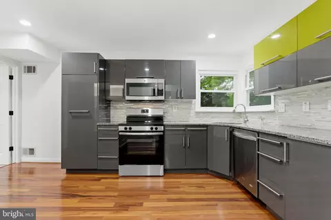 Kitchen - 1511 Crest Rd, Silver Spring, MD 20902 photo 4 of 4